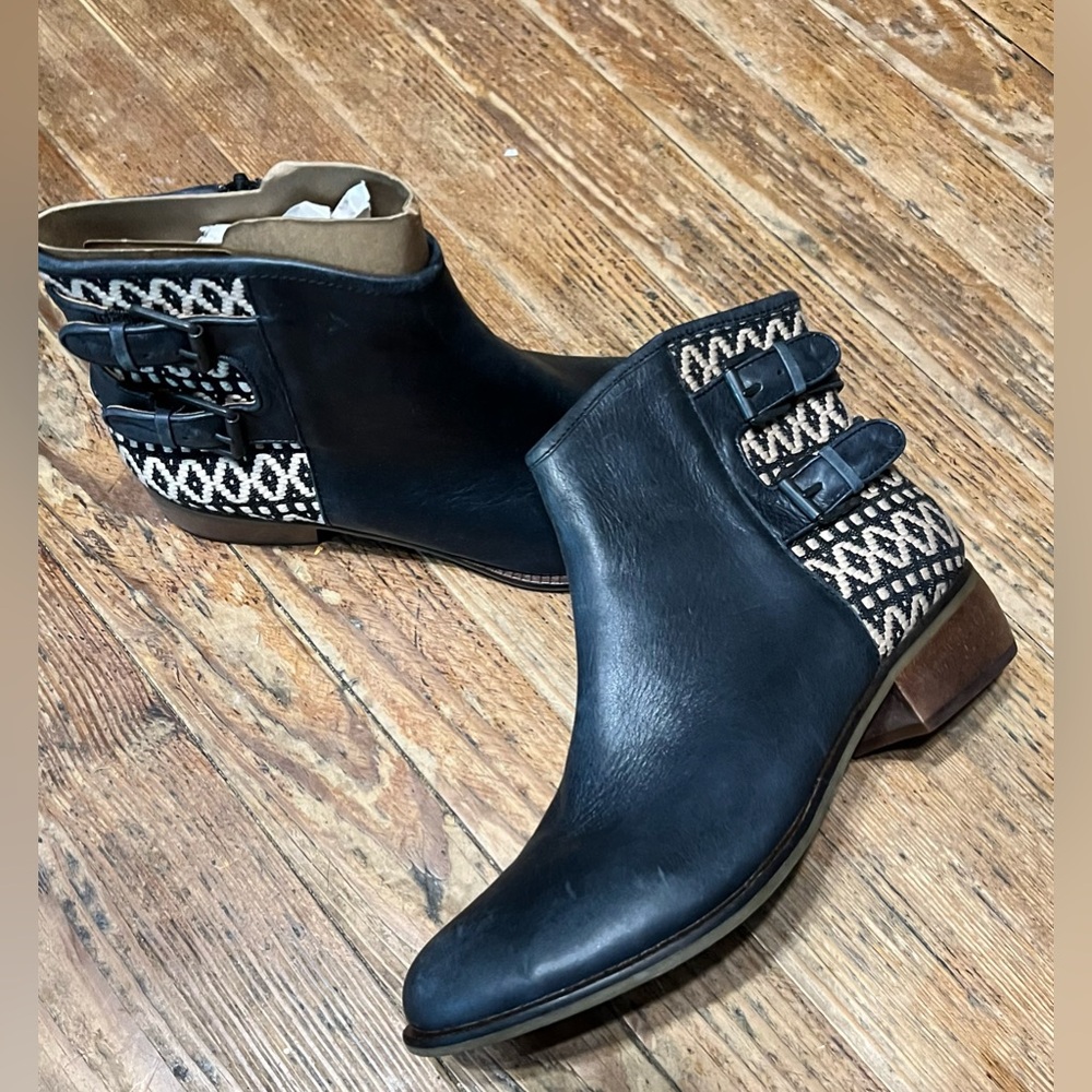 Latigo Isley leather ankle boots